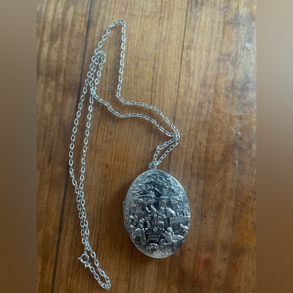 Vintage Perfume Large Oval Locket and Chain SilverTone Village Scene Unique - Picture 1 of 8